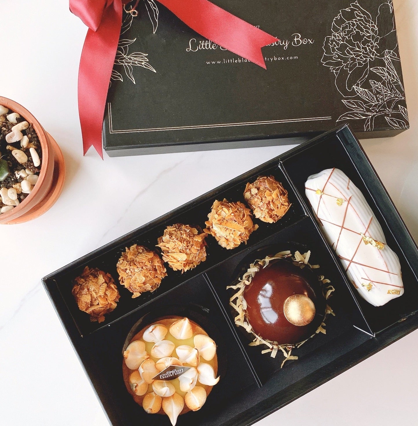 bittersweet-affair - Artisan Pastry Box, Macaron, Hi Tea Set | Petit Gateau | Dessert Delivery KL